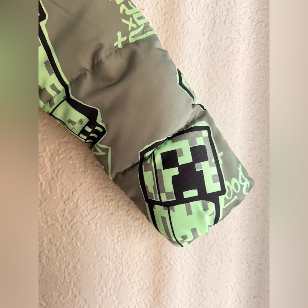Minecraft Little and Big Boys Creeper Zip Puffer Jacket, Lightweight, Size 4/5 - Picture 4 of 11